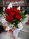 Çiçekçi - 6 Kırmızı Güllü Buket