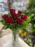 Çiçekçi - Cam Vazoda 7 Kırmızı Gül