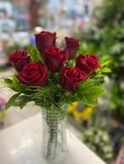 Çiçekçi - Cam Vazoda 7 Kırmızı Gül