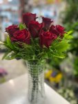 Çiçekçi - Cam Vazoda 7 Kırmızı Gül